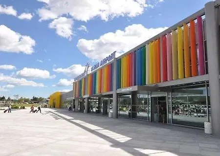 Apartment My Place 1 Warna